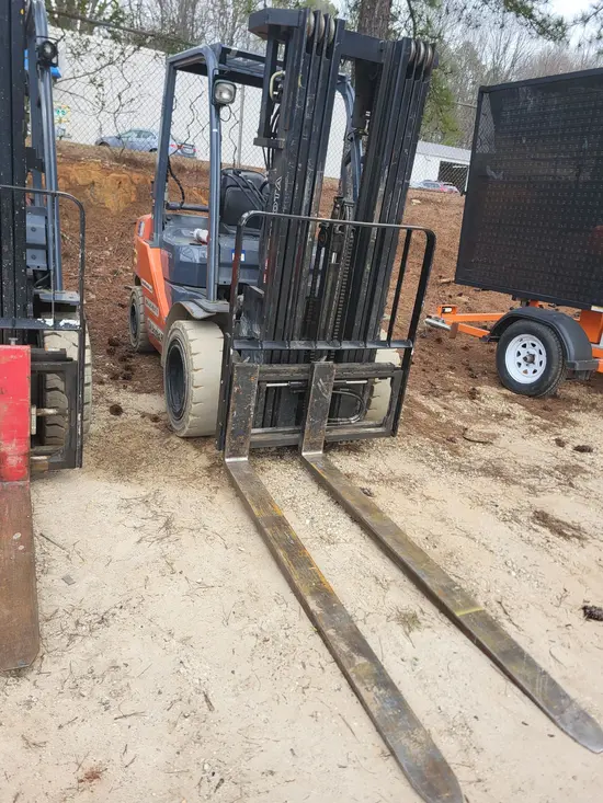2019 Toyota 8FGU30 Warehouse Forklift