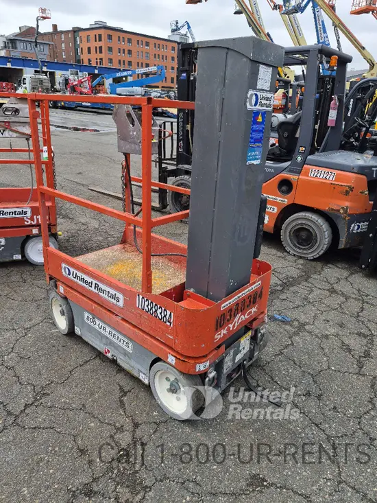2015 Skyjack SJ12 Self-Propelled One-Person Lift