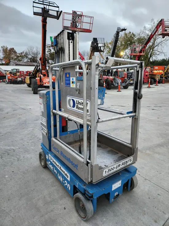2017 Genie GR-20 Self-Propelled One-Person Lift