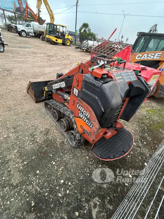 2021 Ditch Witch SK600 Track Loader