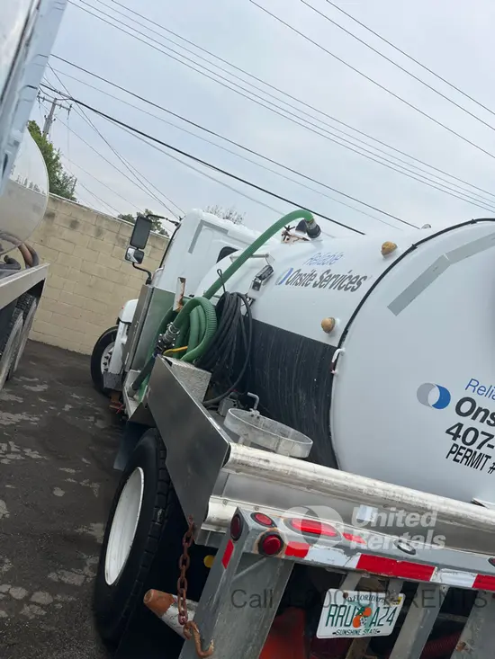 2019 HINO 268DCD4X2
