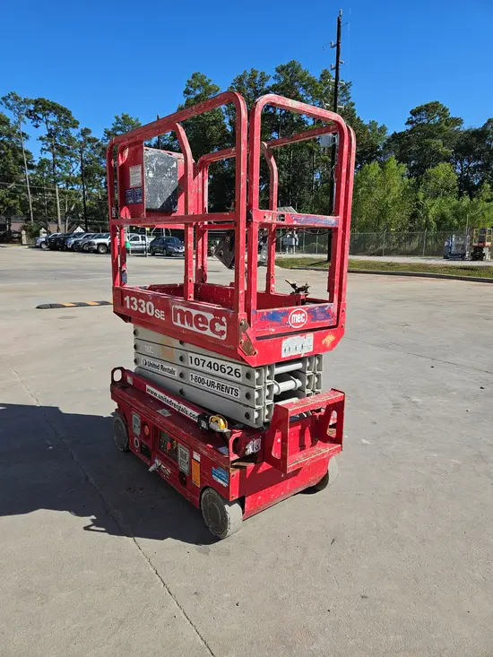 2018 MEC 1330SE Scissor Lift