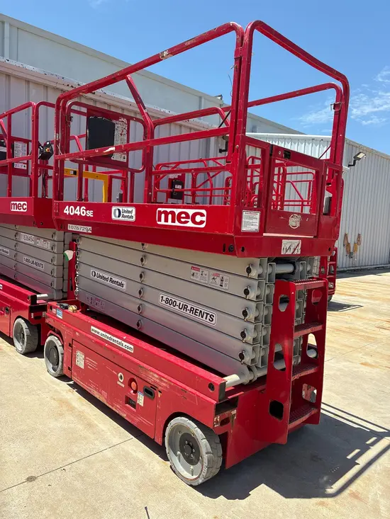 2018 MEC 4046SE Scissor Lift