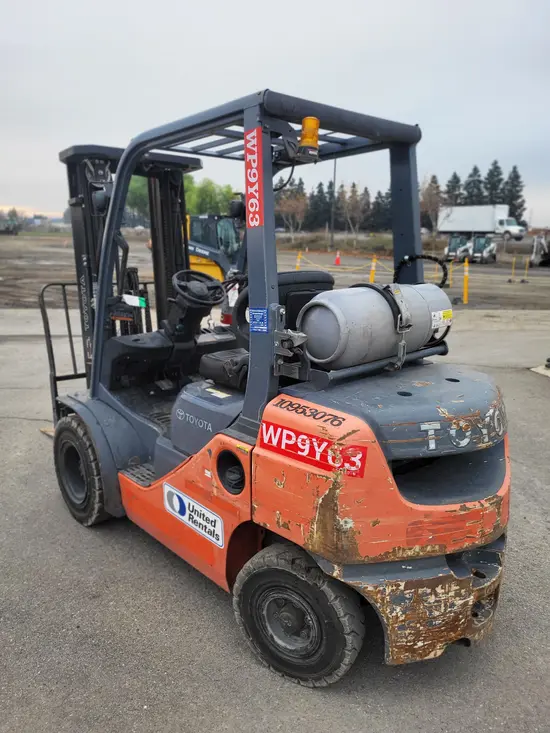 2019 Toyota 8FGU25 Warehouse Forklift