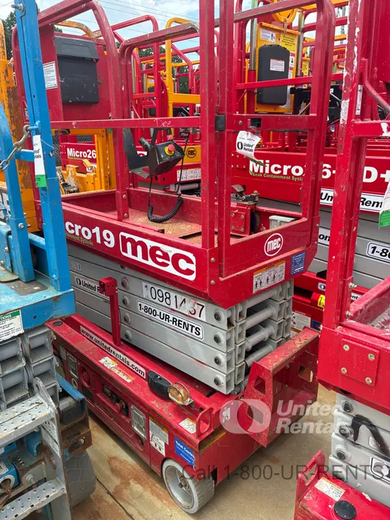 2019 MEC MICRO 19 Scissor Lift