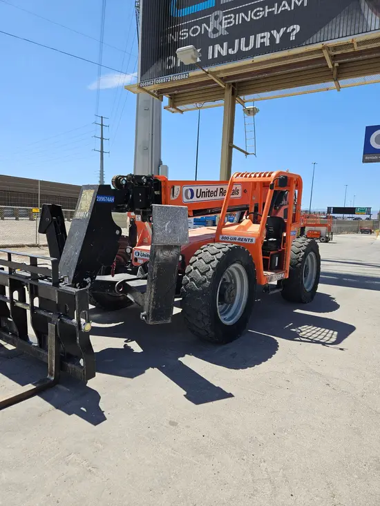 2018 SKYTRAK 10054 Forklift