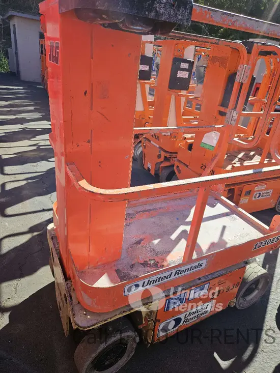 2019 JLG 1230ES Self-Propelled One-Person Lift