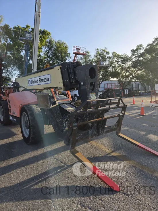 2018 JLG 1055 Forklift