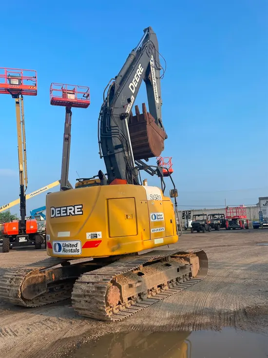 2019 John Deere 245G LC Excavator