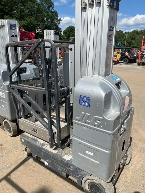 2018 JLG 20MVL Self-Propelled One-Person Lift