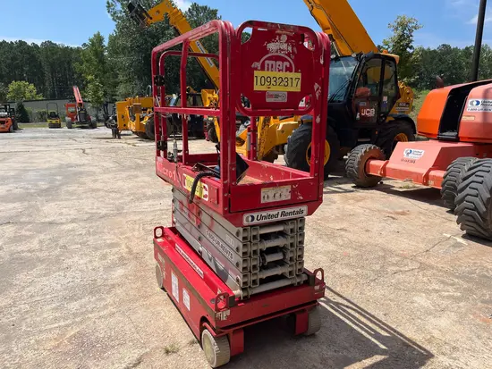 2019 MEC MICRO 19 Scissor Lift