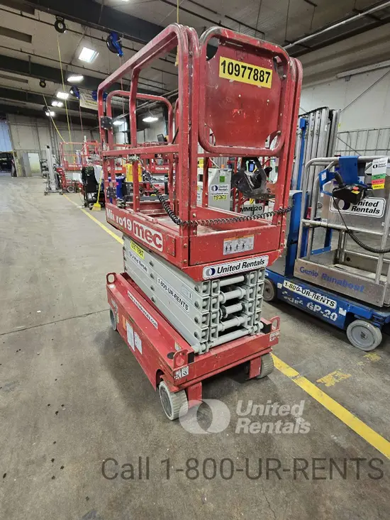 2019 MEC MICRO 19 Scissor Lift