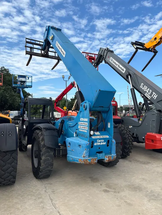 2016 Genie GTH-844 Forklift