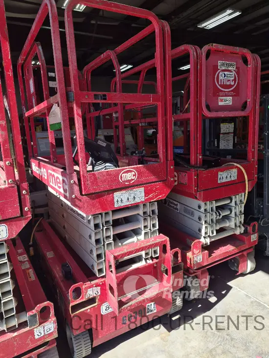 2018 MEC MICRO 19 Scissor Lift