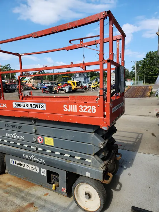 2018 Skyjack SJIII3226 Scissor Lift