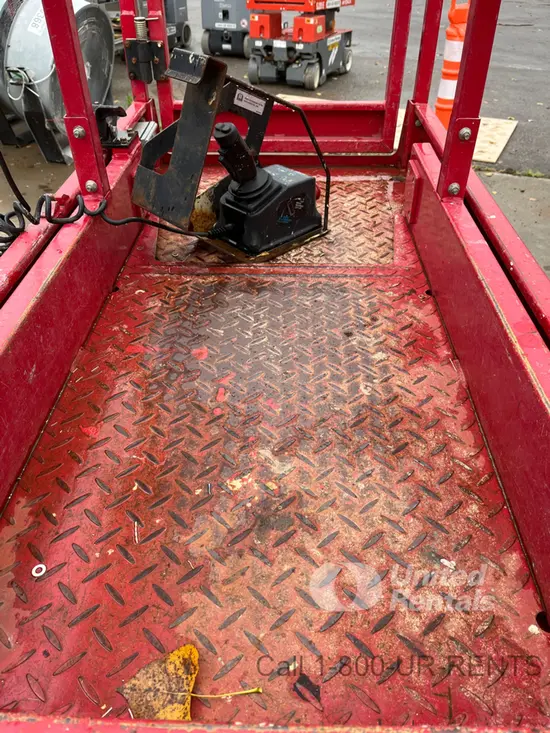 2018 MEC MICRO 19 Scissor Lift