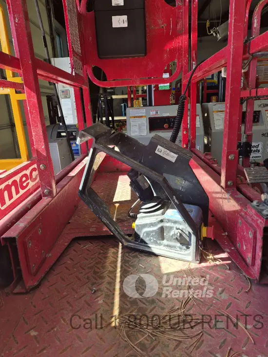 2018 MEC MICRO 19 Scissor Lift