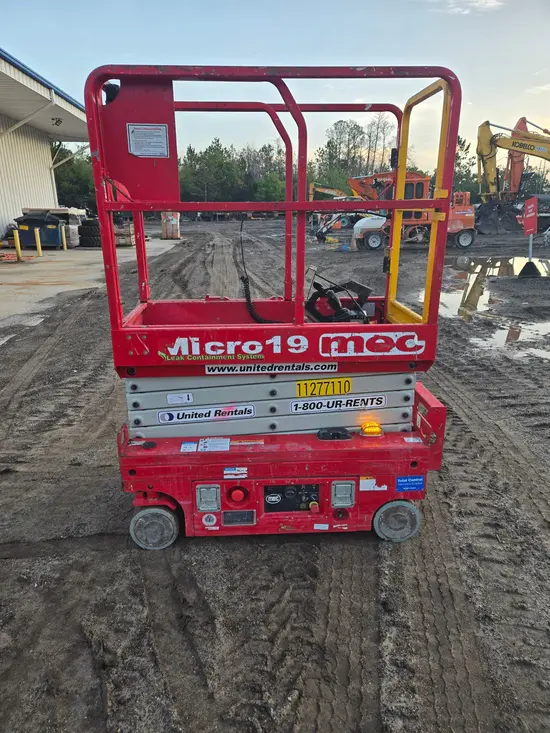 2021 MEC MICRO 19 Scissor Lift