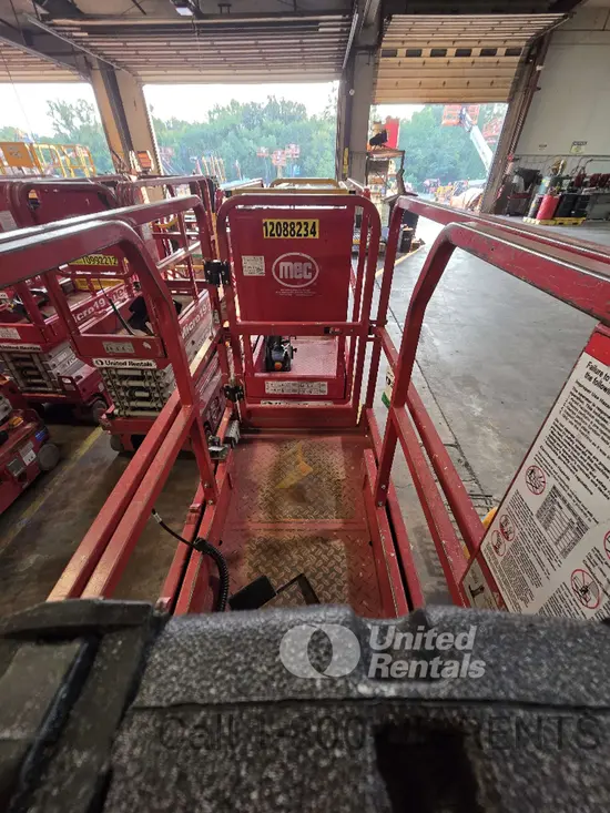 2019 MEC MICRO 19 Scissor Lift