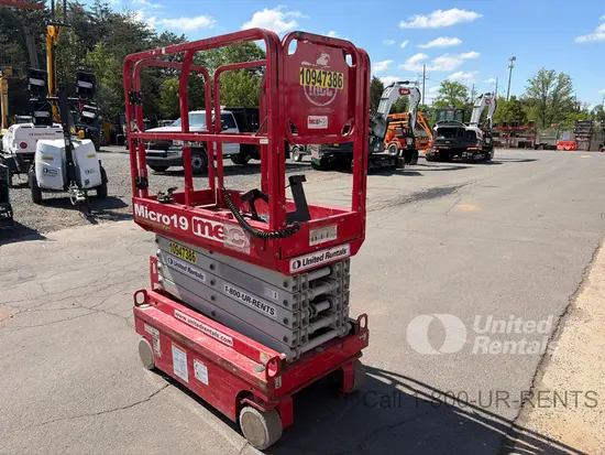 2019 MEC MICRO 19 Scissor Lift