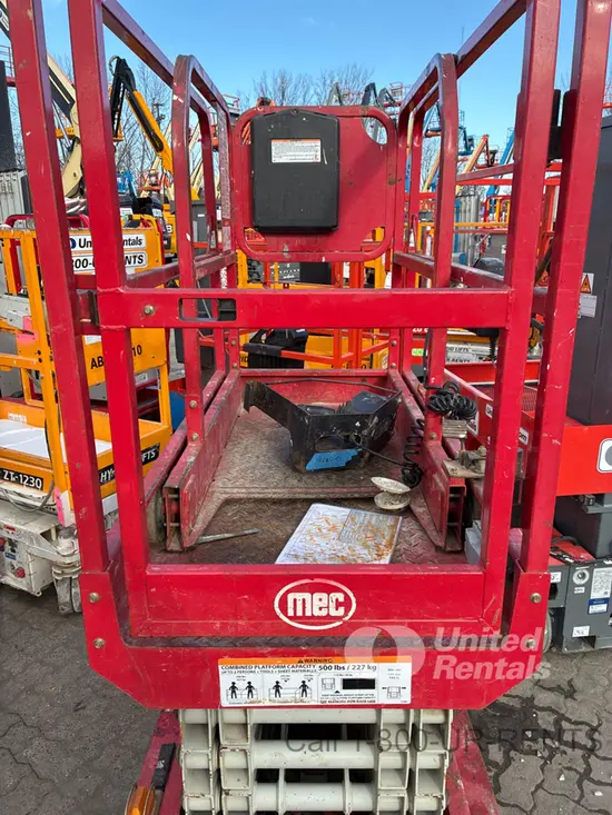 2019 MEC MICRO 19 Scissor Lift