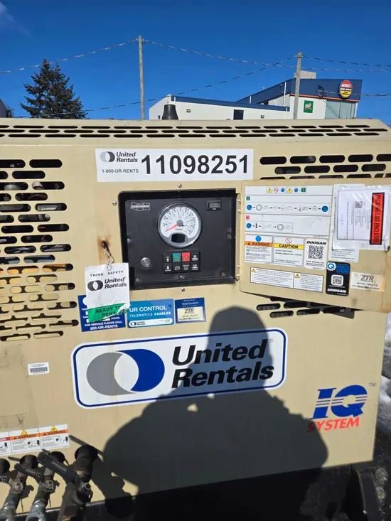 2020 Doosan P425/HP375EXT4I Air Compressor