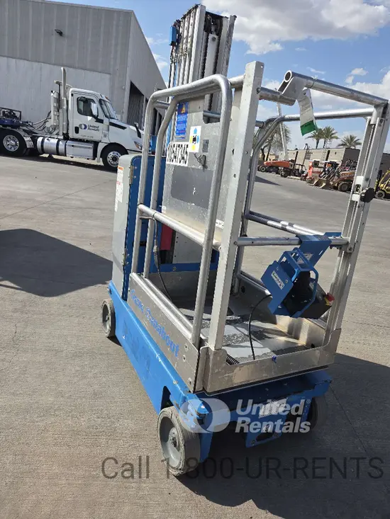 2016 Genie GR-20 Self-Propelled One-Person Lift
