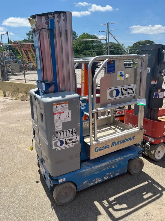 2018 Genie GR-20 Self-Propelled One-Person Lift
