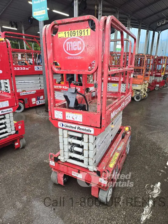 2020 MEC MICRO 19 Scissor Lift