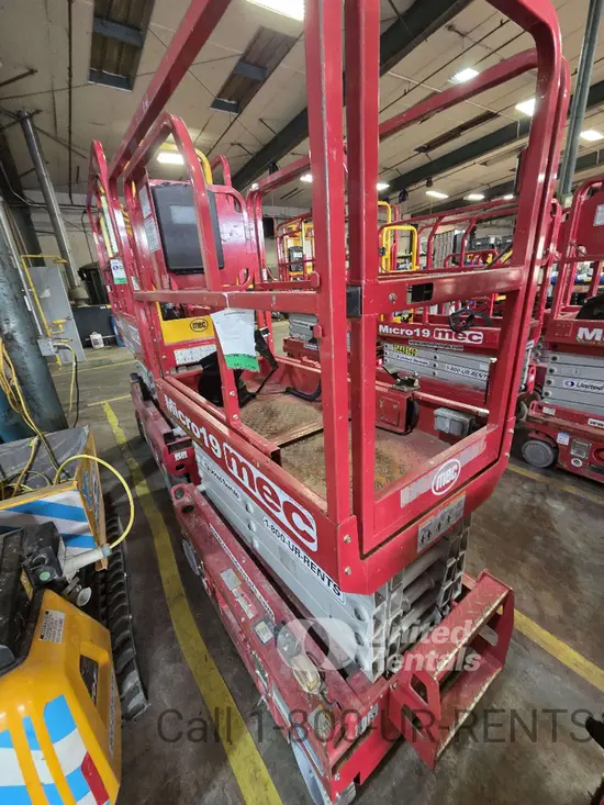 2019 MEC MICRO 19 Scissor Lift
