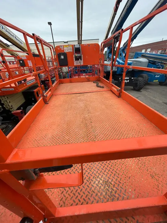 2021 JLG ERT4069 Scissor Lift