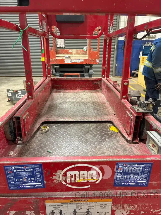 2019 MEC MICRO 19 Scissor Lift