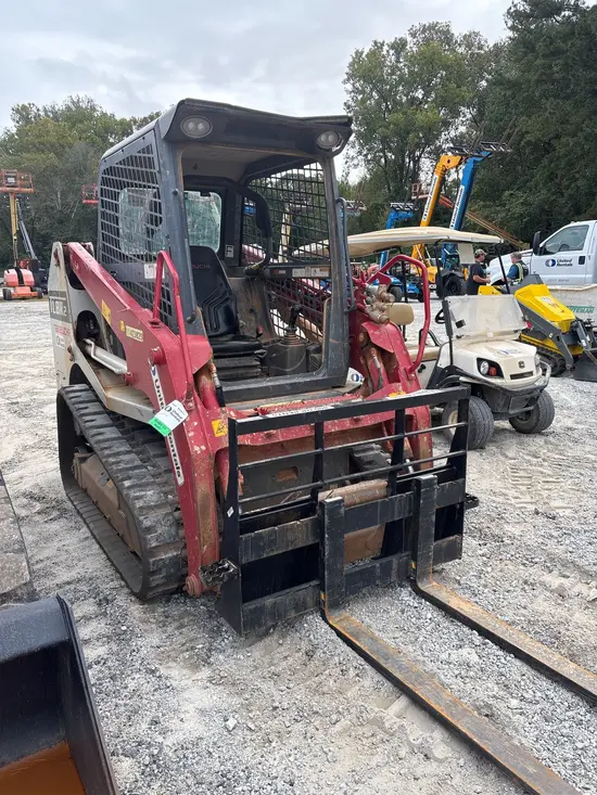 2022 Takeuchi TL8R2R Track Loader