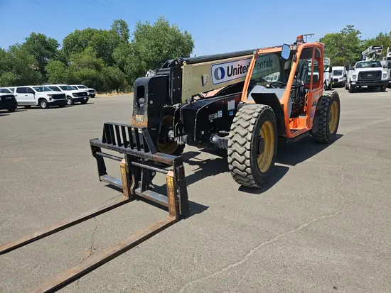 2018 JLG 742 Forklift