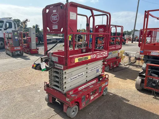 2018 MEC MICRO 19 Scissor Lift