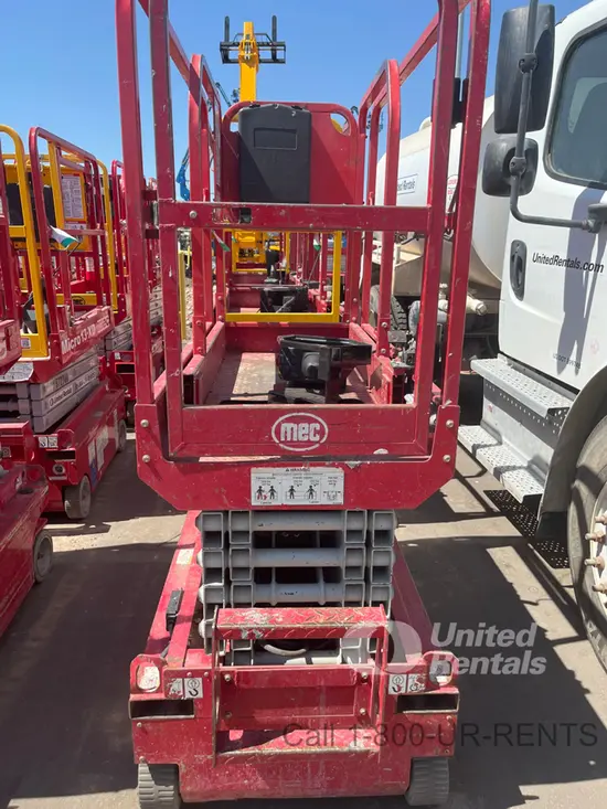 2018 MEC MICRO 19 Scissor Lift
