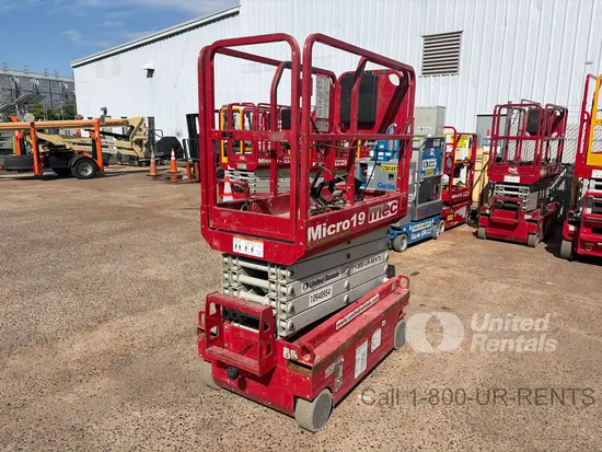 2019 MEC MICRO 19 Scissor Lift