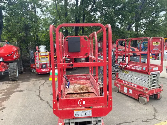 2019 MEC MICRO 19 Scissor Lift