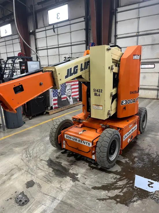 2017 JLG E300AJP Articulating Boom Lift