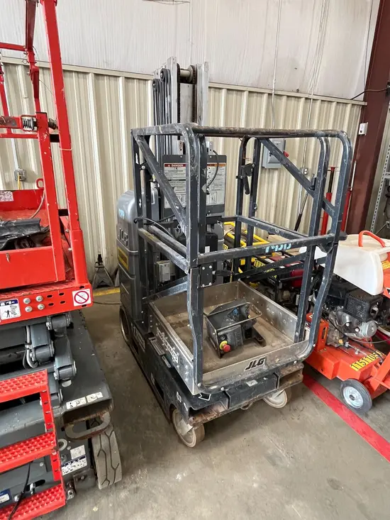 2017 JLG 20MVL Self-Propelled One-Person Lift