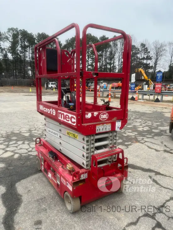2018 MEC MICRO 19 Scissor Lift