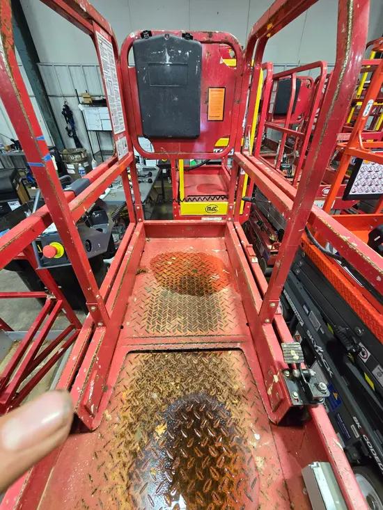 2019 MEC MICRO 19 Scissor Lift