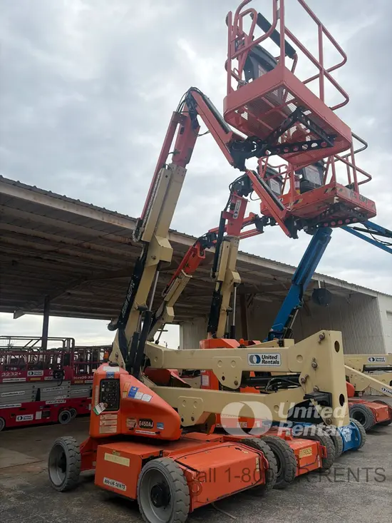 2018 JLG E450AJ Articulating Boom Lift