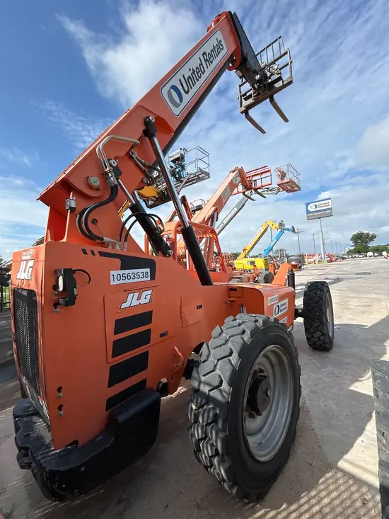 2017 SKYTRAK 6042 Forklift