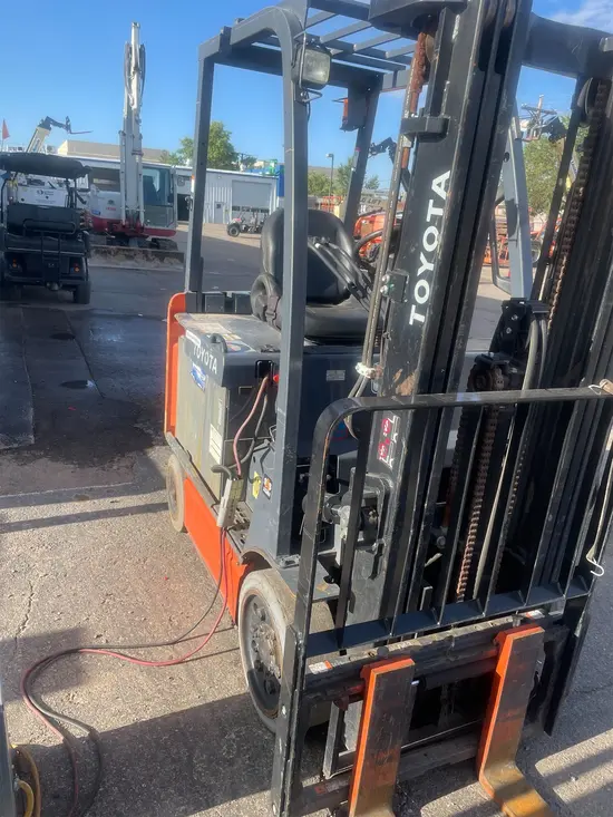 2018 Toyota 8FBCU25 Warehouse Forklift