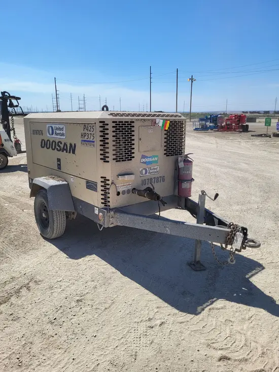 2018 Doosan P425/HP375EXT3 Air Compressor