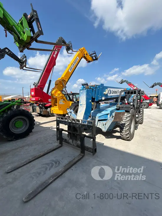 2016 Genie GTH-1056 Forklift