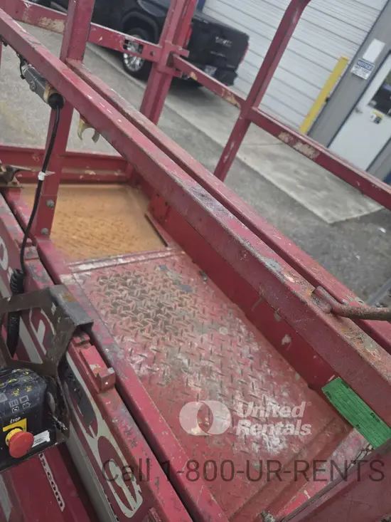 2018 MEC 1330SE Scissor Lift