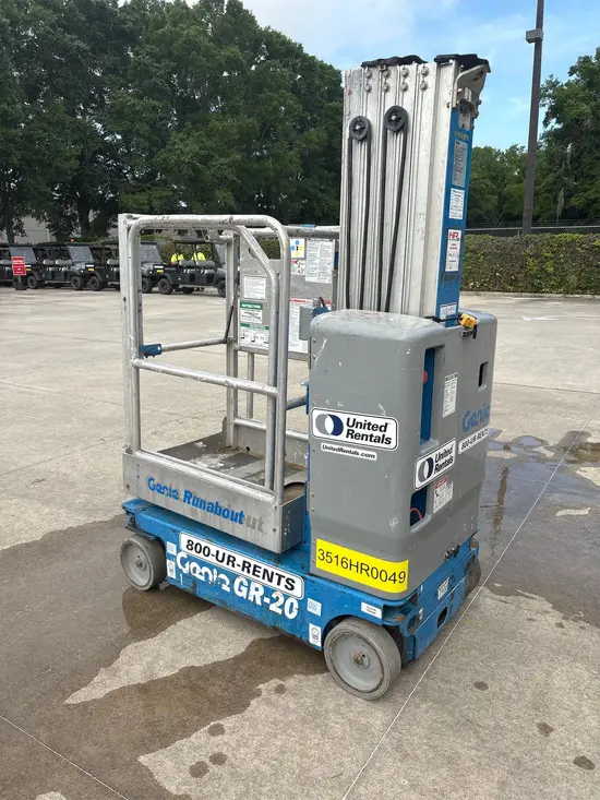 2016 Genie GR-20 Self-Propelled One-Person Lift