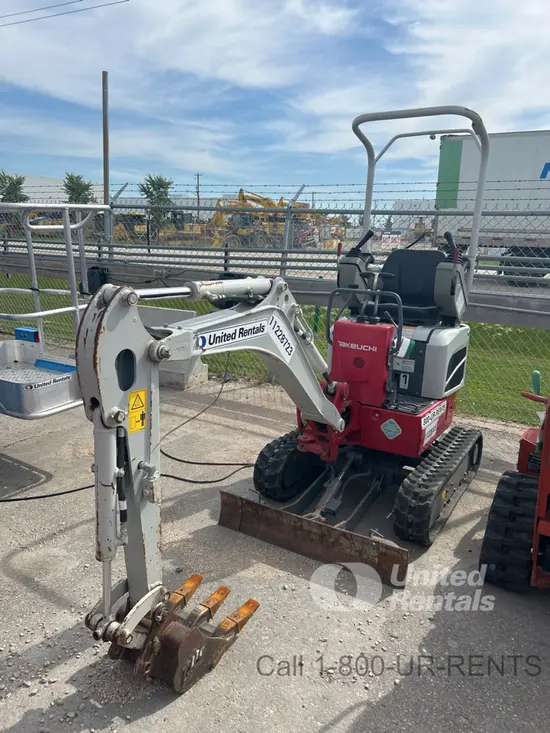 2021 Takeuchi TB210R Mini Excavator